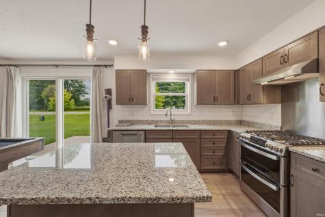 1301 N Wild Pine Drive Yorktown IN 47396