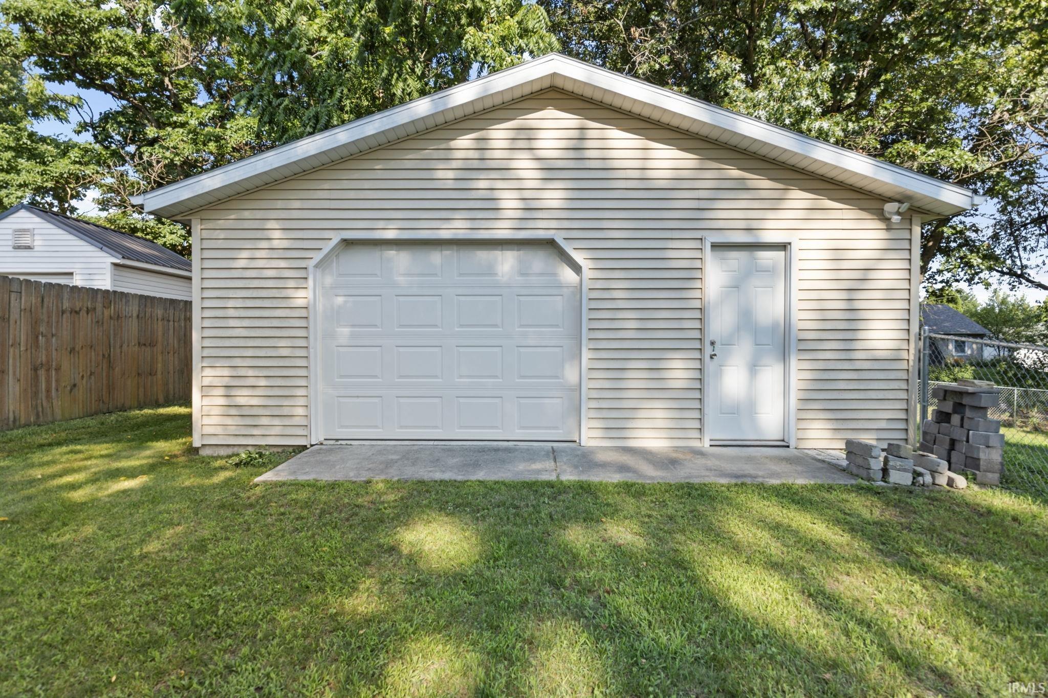 610 Claudia Lane Middlebury IN 46540