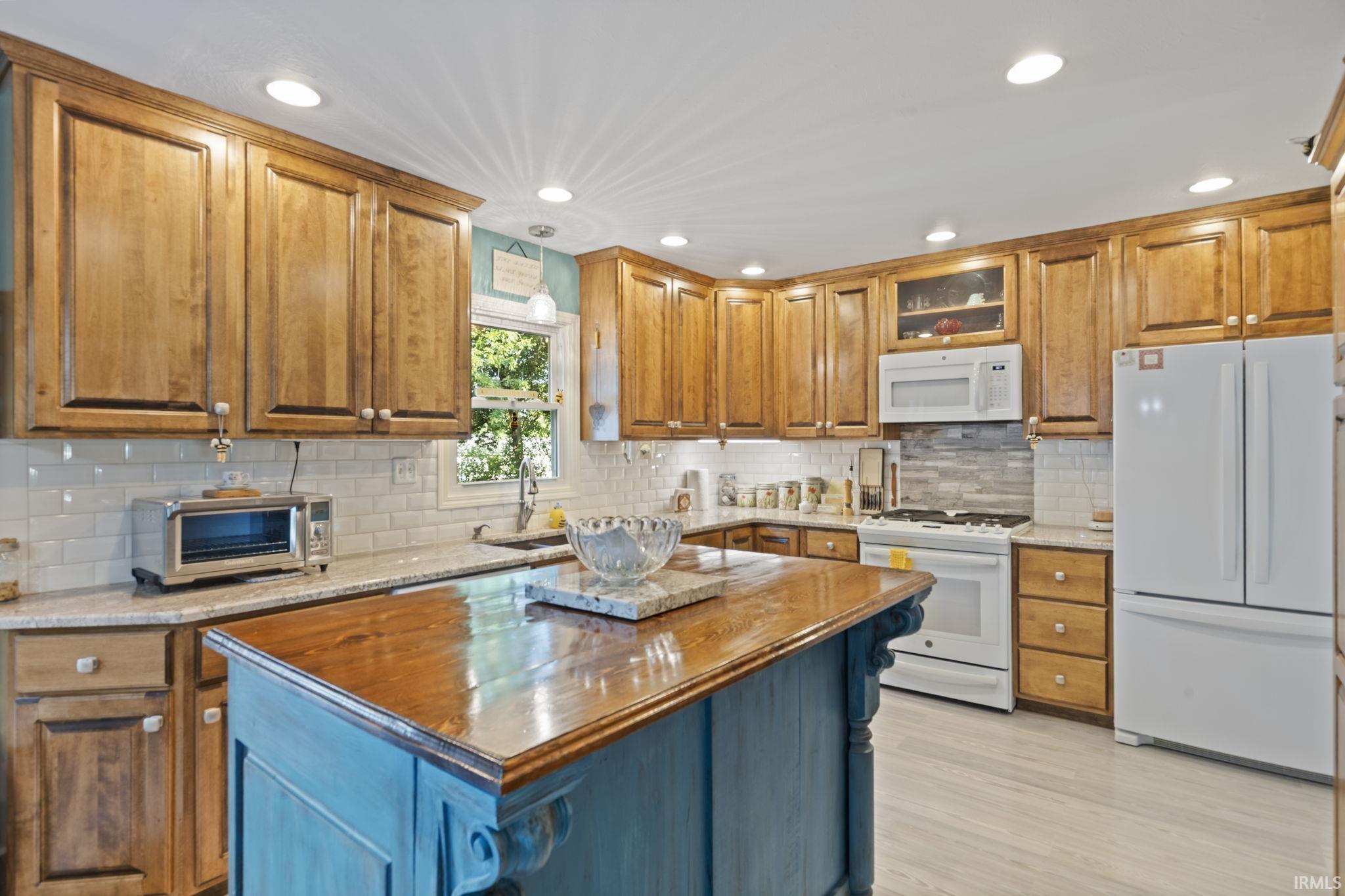 610 Claudia Lane Middlebury IN 46540