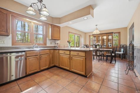 5117 Larekit Lane Fort Wayne IN 46804