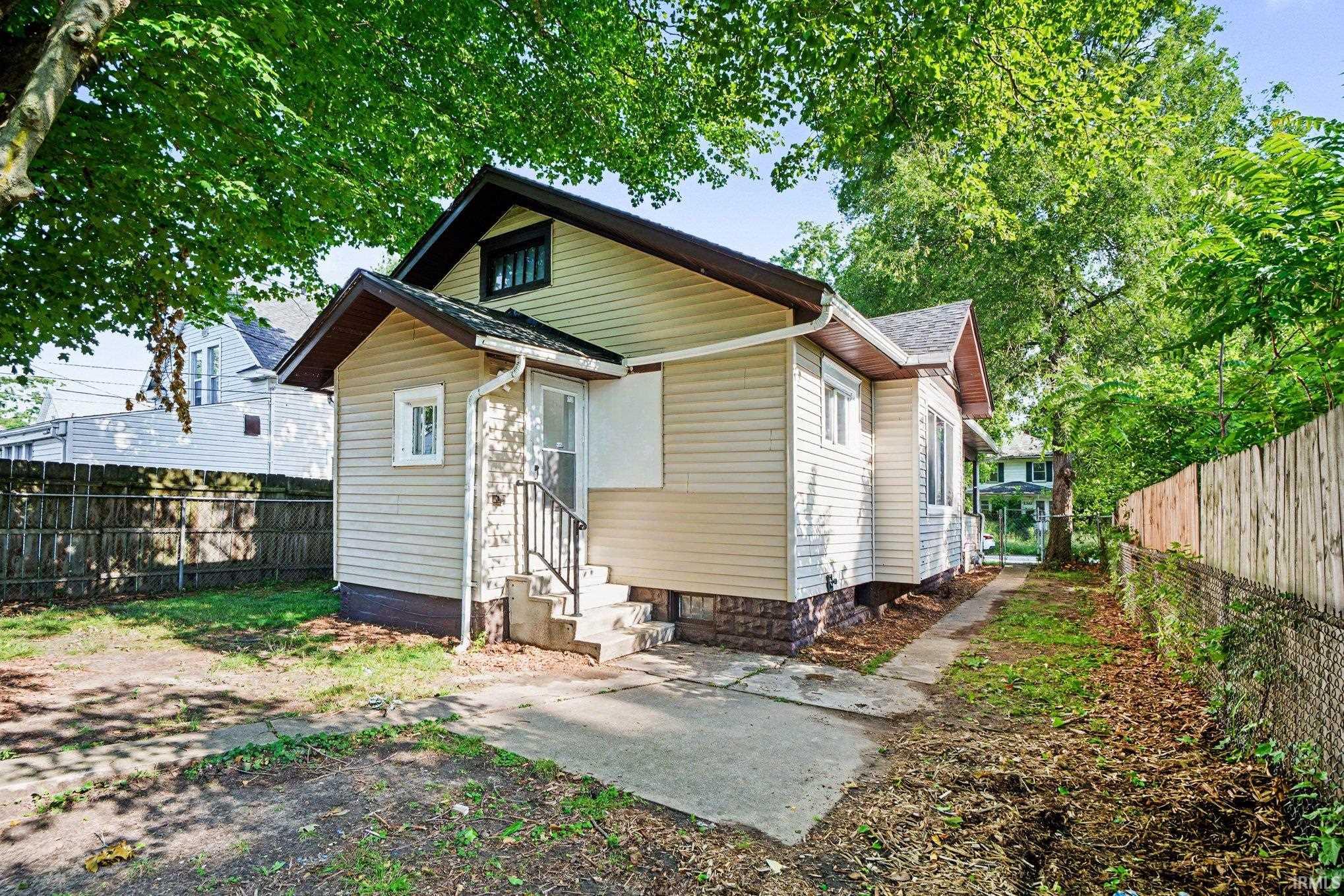 1340 E Calvert Street South Bend IN 46613