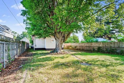 1340 E Calvert Street South Bend IN 46613