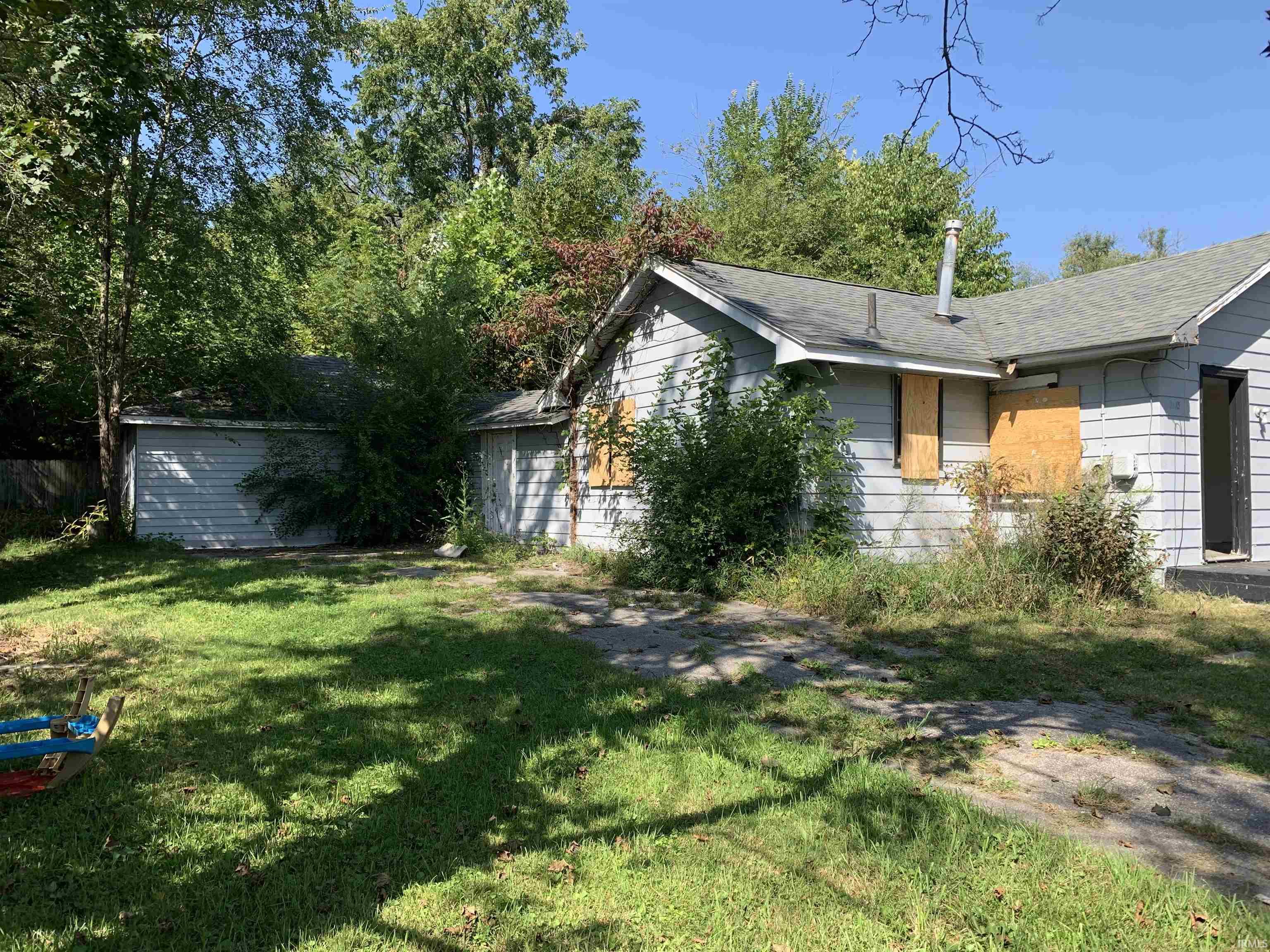 2143 N Johnson Street South Bend IN 46628