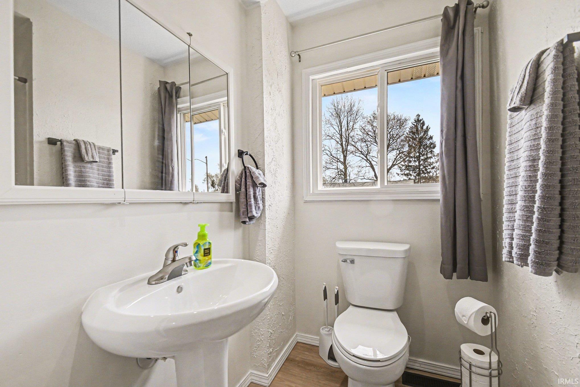 4933 Bloomfield Place South Bend IN 46619