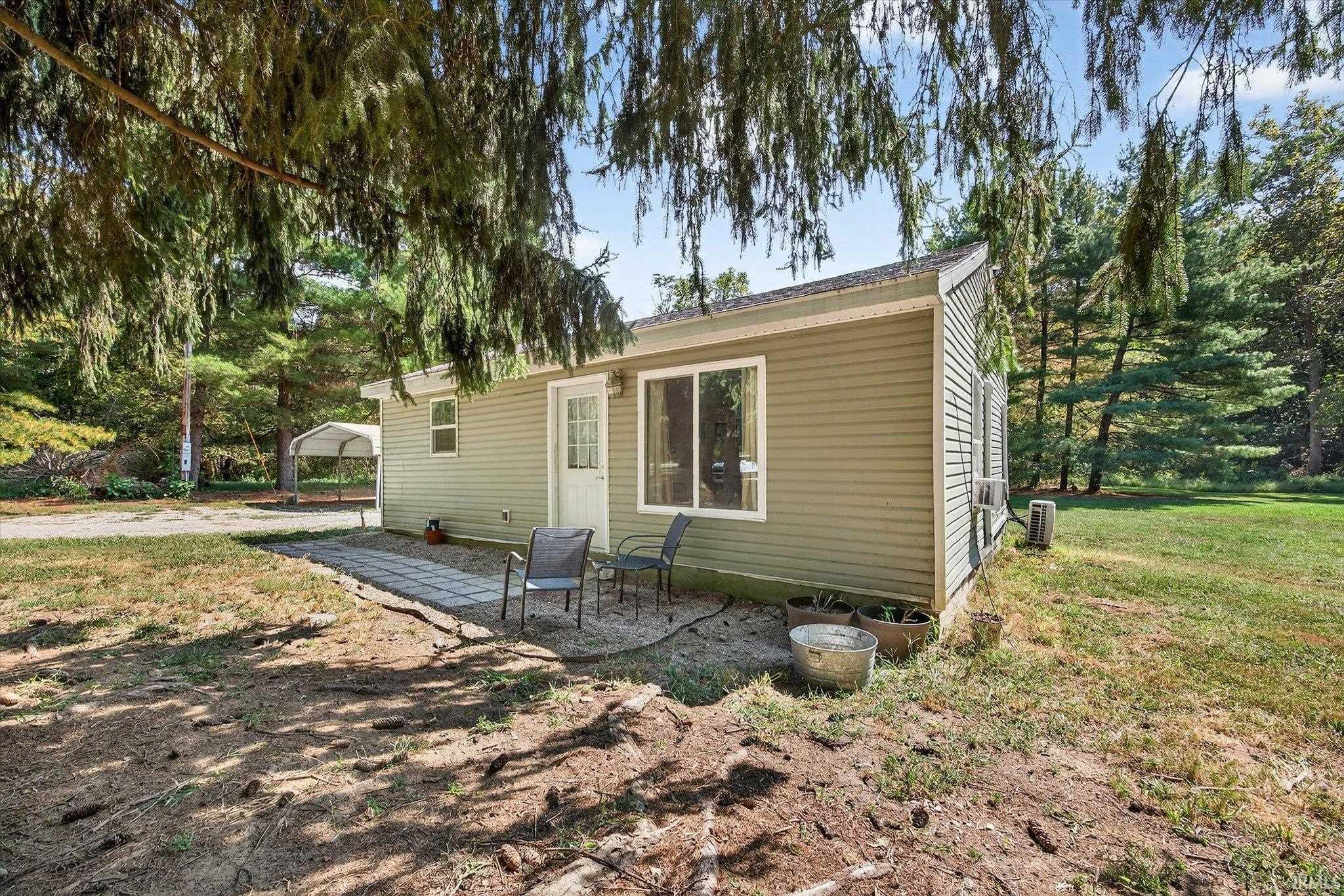 9664 E Washboard Road Solsberry IN 47459