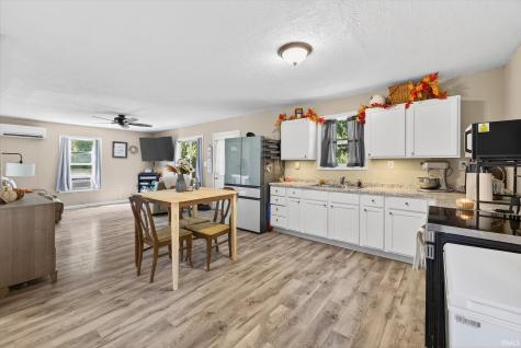 9664 E Washboard Road Solsberry IN 47459