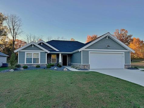9 Beacon Way Washington IN 47501