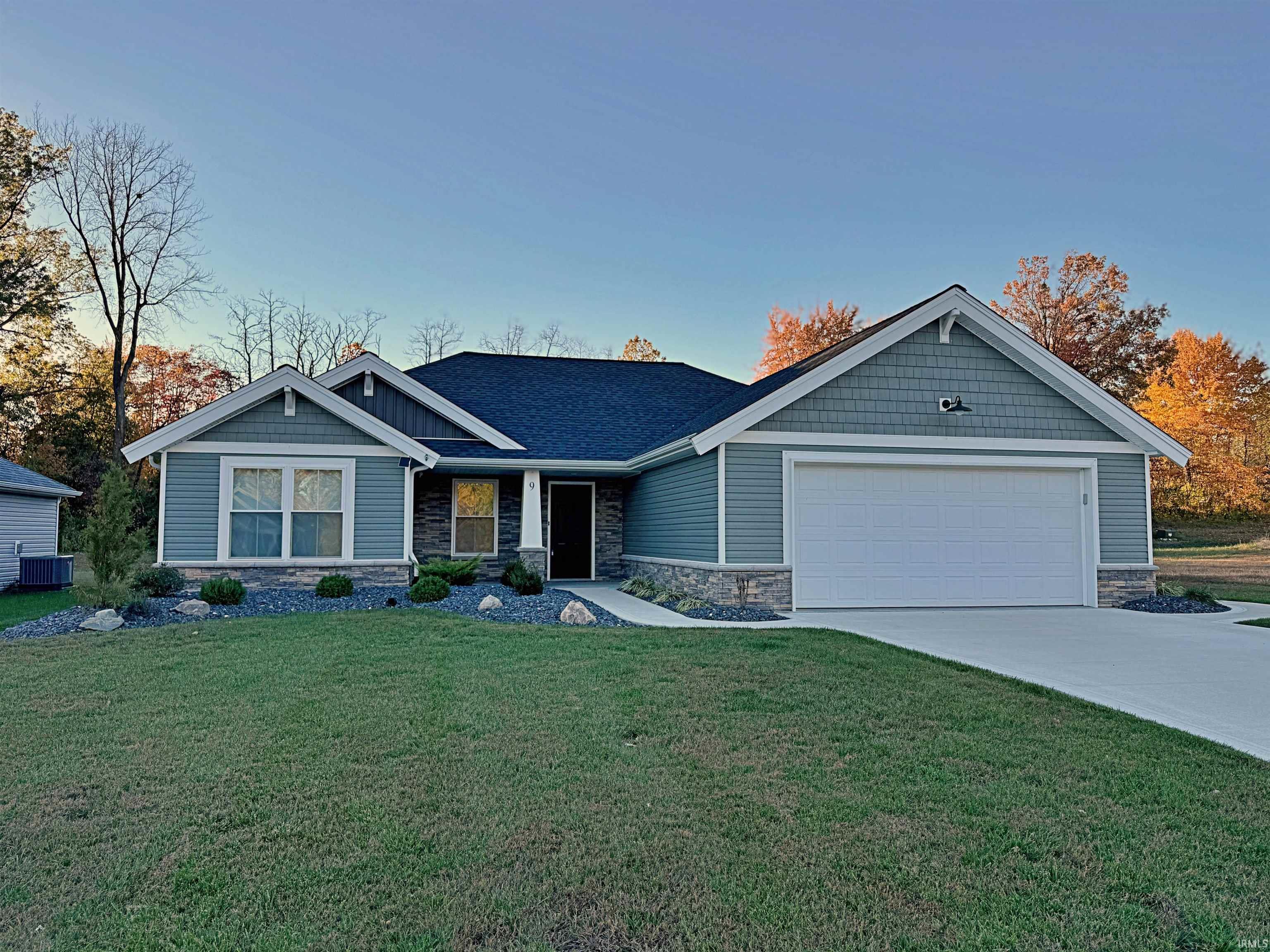 9 Beacon Way Washington IN 47501