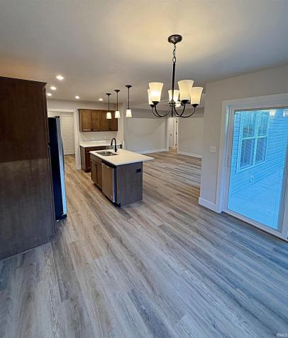9 Beacon Way Washington IN 47501