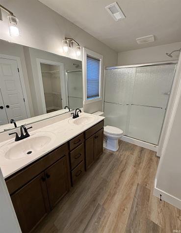 9 Beacon Way Washington IN 47501
