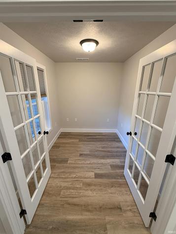 9 Beacon Way Washington IN 47501