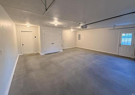 9 Beacon Way Washington IN 47501