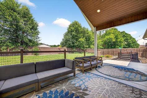 943 E Nicholas Lane Ellettsville IN 47429