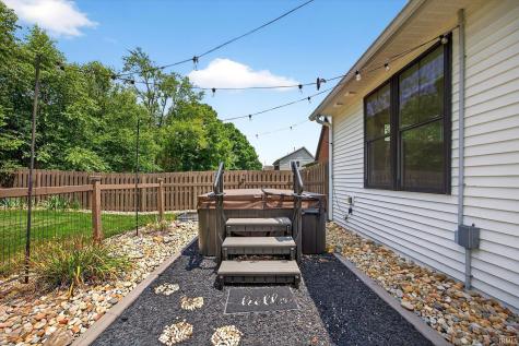 943 E Nicholas Lane Ellettsville IN 47429