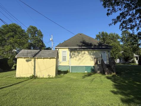 809 N Mason Street Bicknell IN 47512