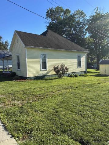 809 N Mason Street Bicknell IN 47512