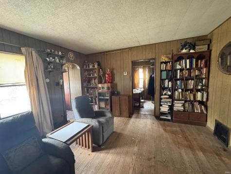1212 E Dubail Avenue South Bend IN 46613