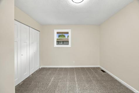 7060 W Crestwood Drive Delphi IN 46923