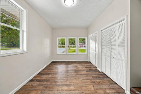 7060 W Crestwood Drive Delphi IN 46923
