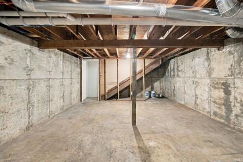 7060 W Crestwood Drive Delphi IN 46923