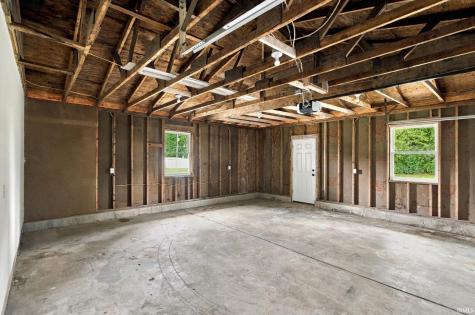 7060 W Crestwood Drive Delphi IN 46923
