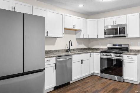7060 W Crestwood Drive Delphi IN 46923