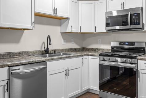 7060 W Crestwood Drive Delphi IN 46923