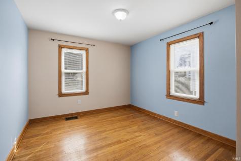 402 S Walnut Street Huntingburg IN 47542