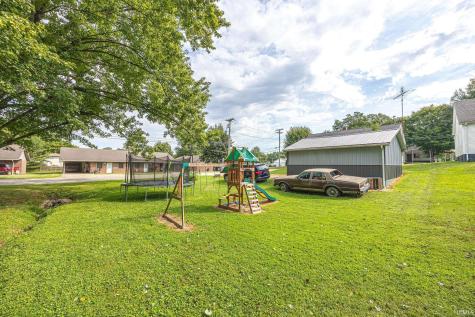 402 S Walnut Street Huntingburg IN 47542