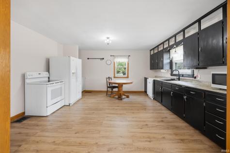 402 S Walnut Street Huntingburg IN 47542