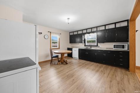 402 S Walnut Street Huntingburg IN 47542