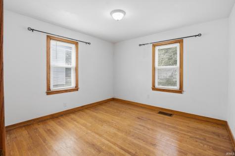 402 S Walnut Street Huntingburg IN 47542