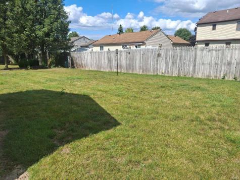 1402 Misty River Drive Fort Wayne IN 46808