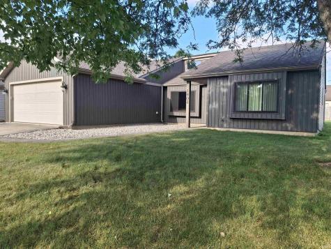 1402 Misty River Drive Fort Wayne IN 46808