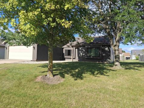 1402 Misty River Drive Fort Wayne IN 46808