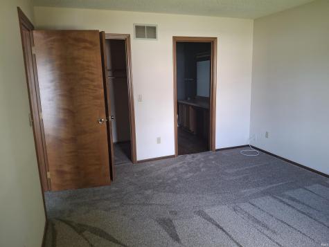 1402 Misty River Drive Fort Wayne IN 46808