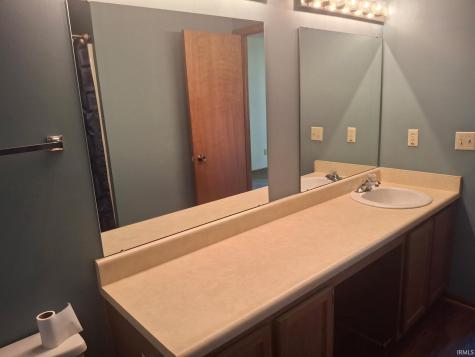 1402 Misty River Drive Fort Wayne IN 46808