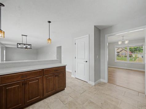 7537 Tia Court Evansville IN 47720