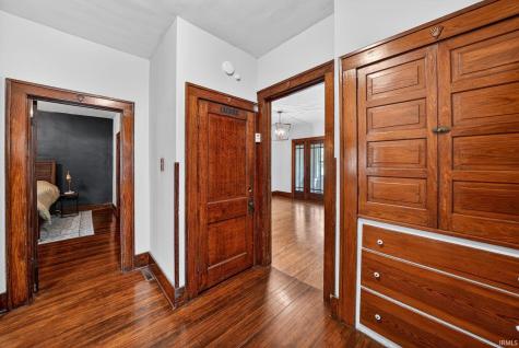 929 W Colfax Avenue South Bend IN 46601
