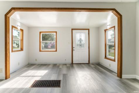 803 Carlton Street Mishawaka IN 46544