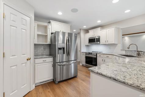 9622 Stowaway Cove Fort Wayne IN 46835