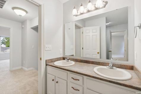 9622 Stowaway Cove Fort Wayne IN 46835