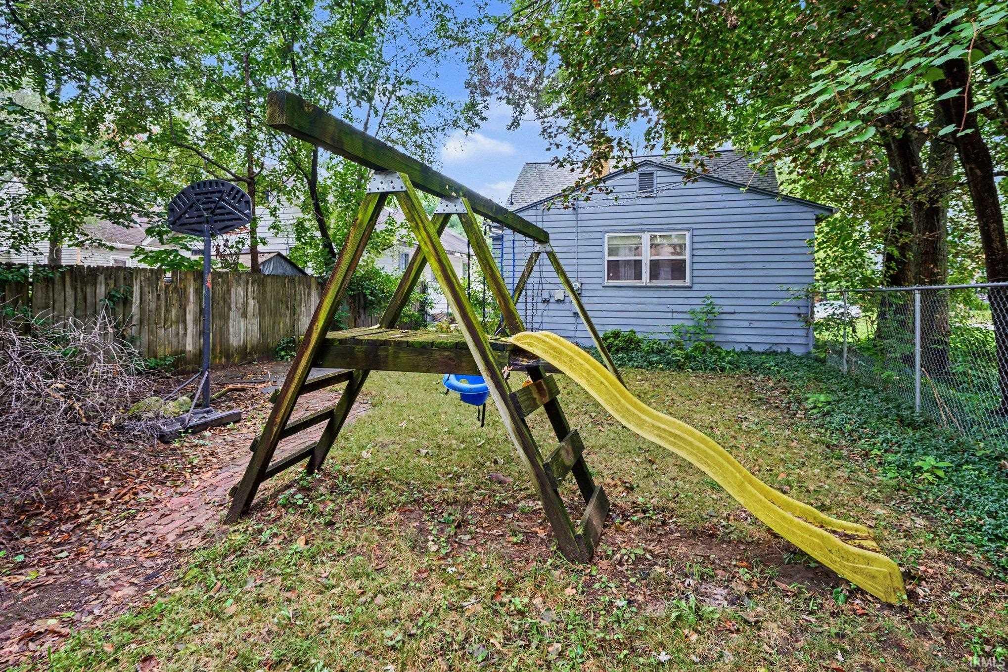 1862 N Brookfield Street South Bend IN 46628