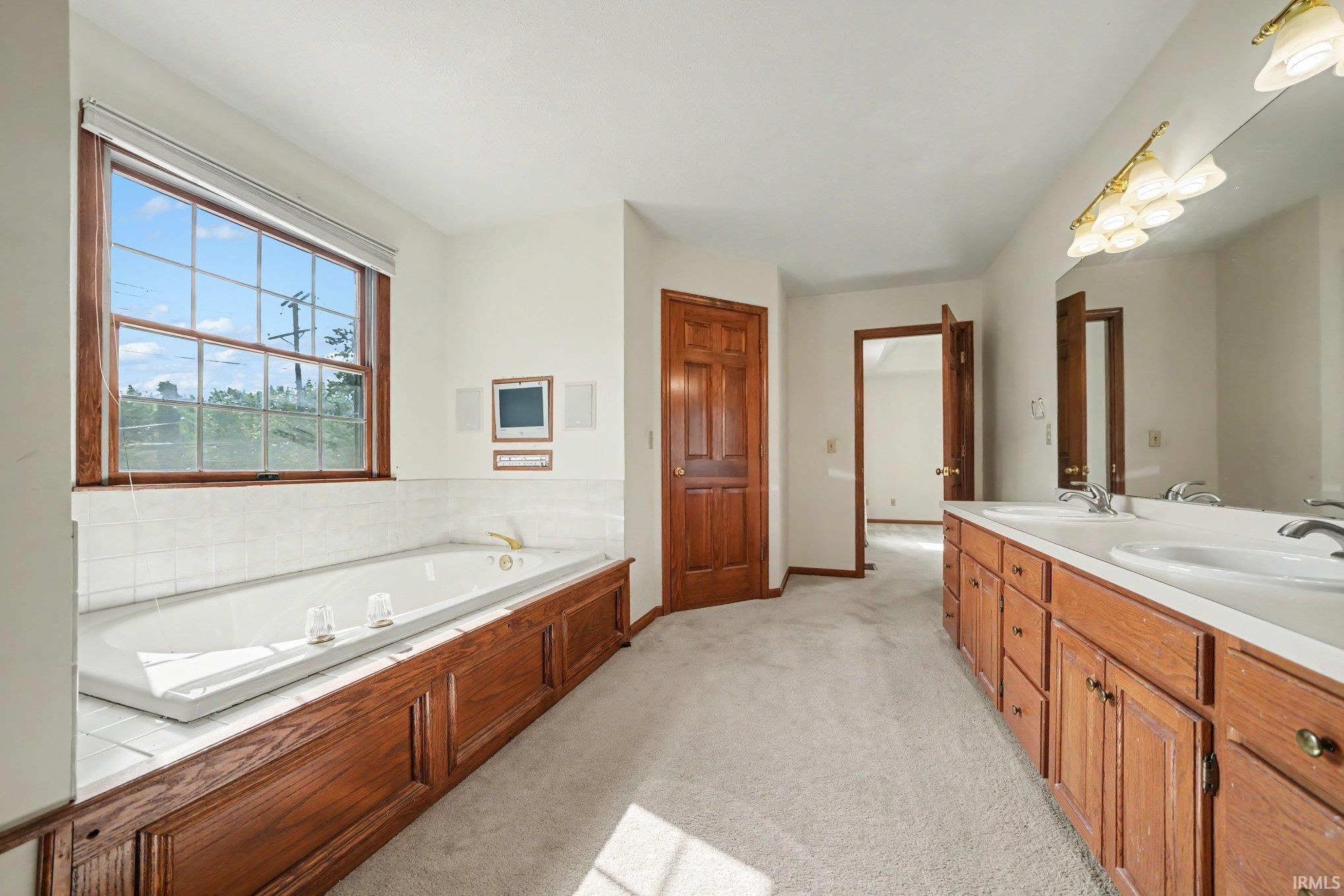 54720 Beaver Creek Trail Mishawaka IN 46545