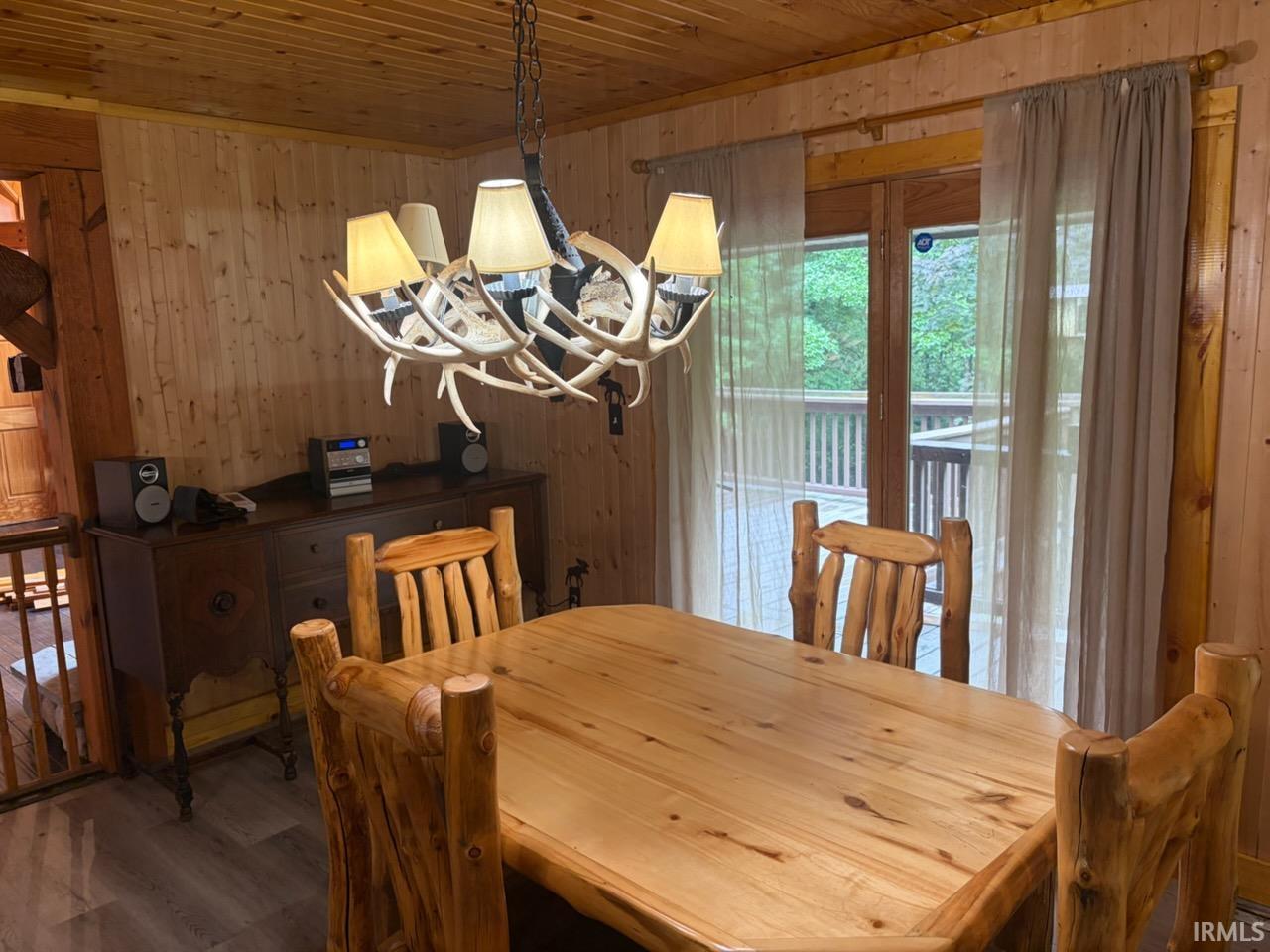 18440 12th Road Plymouth IN 46563