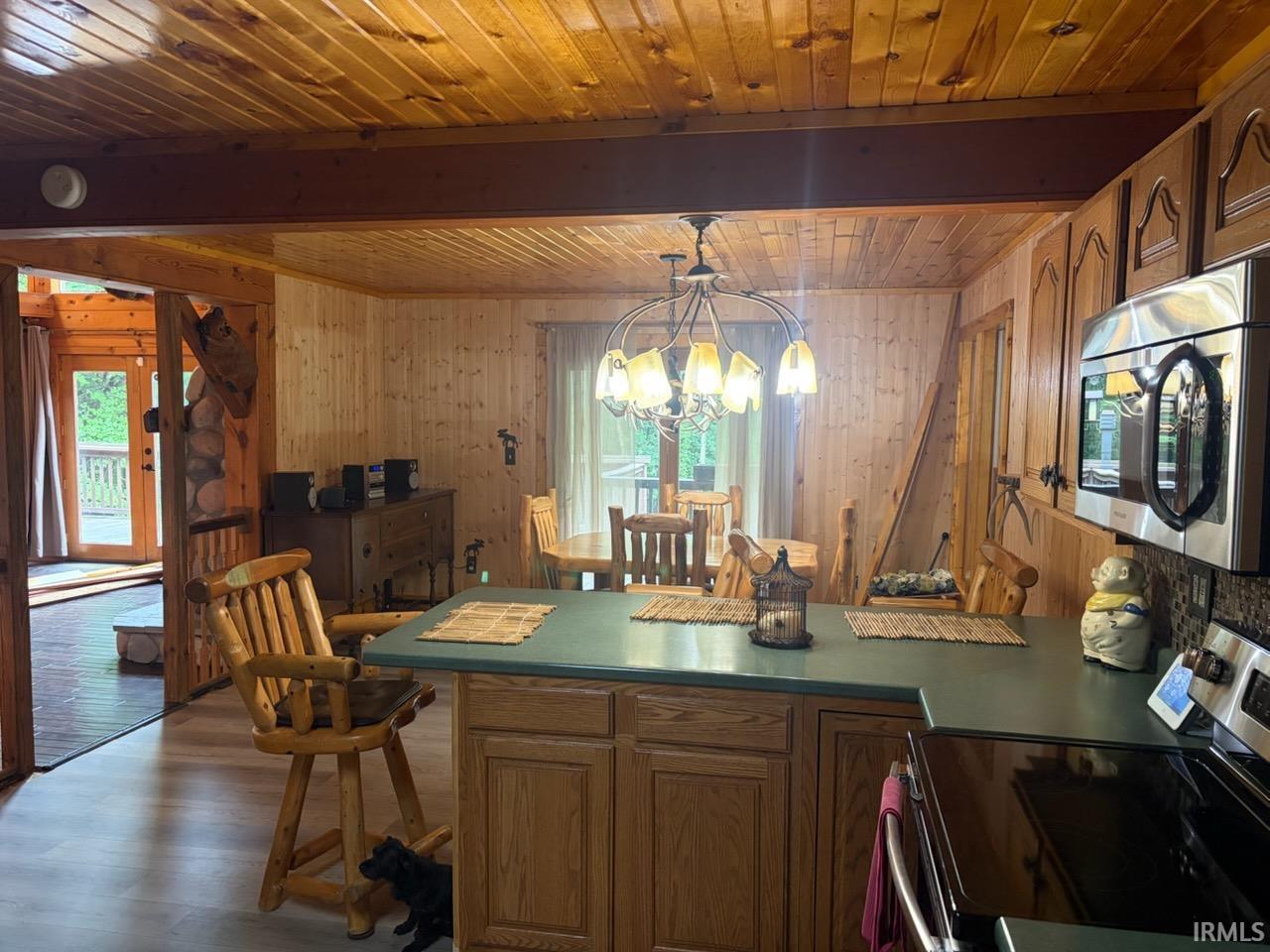 18440 12th Road Plymouth IN 46563