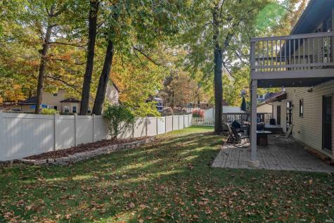 1927 Candlewick Court Fort Wayne IN 46804