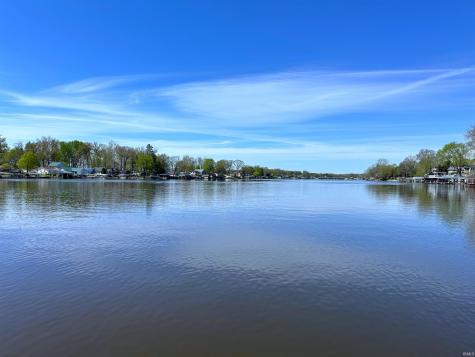 5162 E Quiet Water Court Monticello IN 47960