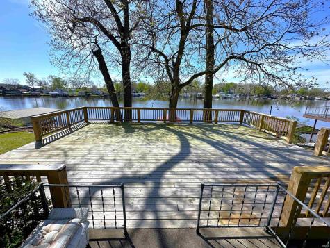 5162 E Quiet Water Court Monticello IN 47960