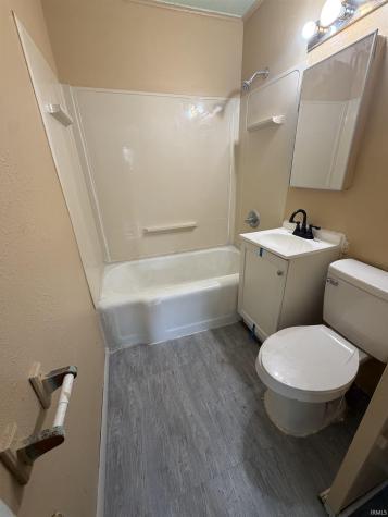4839 Oliver Street Fort Wayne IN 46806